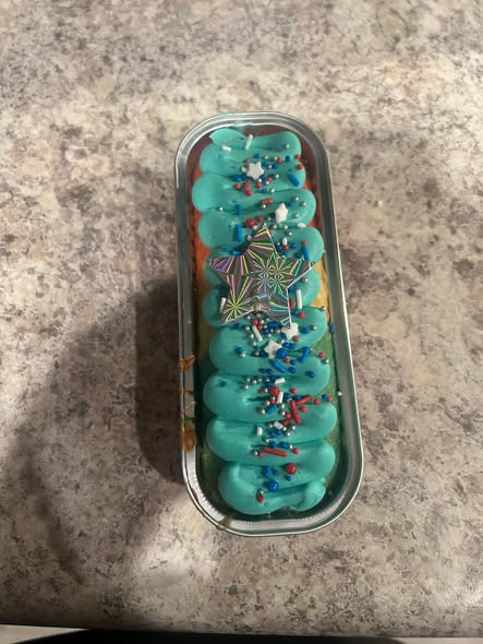 A blue cookie dessert tin