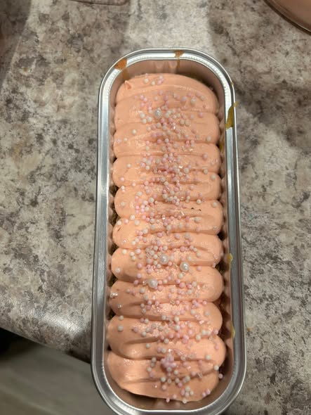 A pink crumb dessert tin